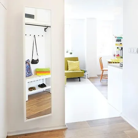 Lovely Sunny Flat In City Center Warsaw Room photo